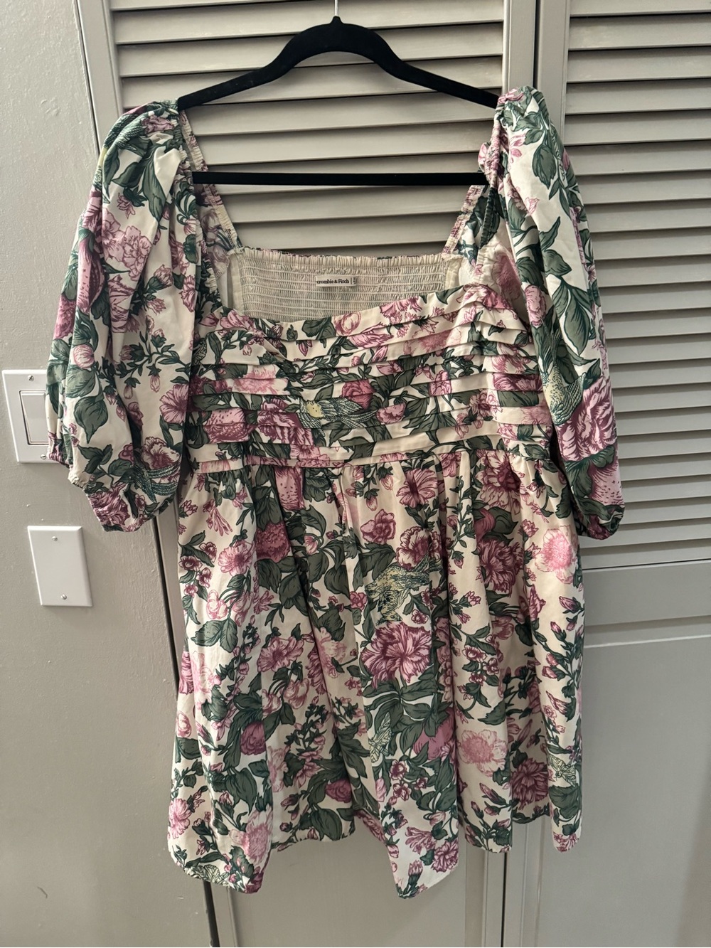 Abercrombie and FitchWomen’s Emerson Floral Puff-Sleeve Square-Neck Dress